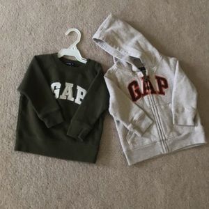 🌹 2 Baby Gap tops